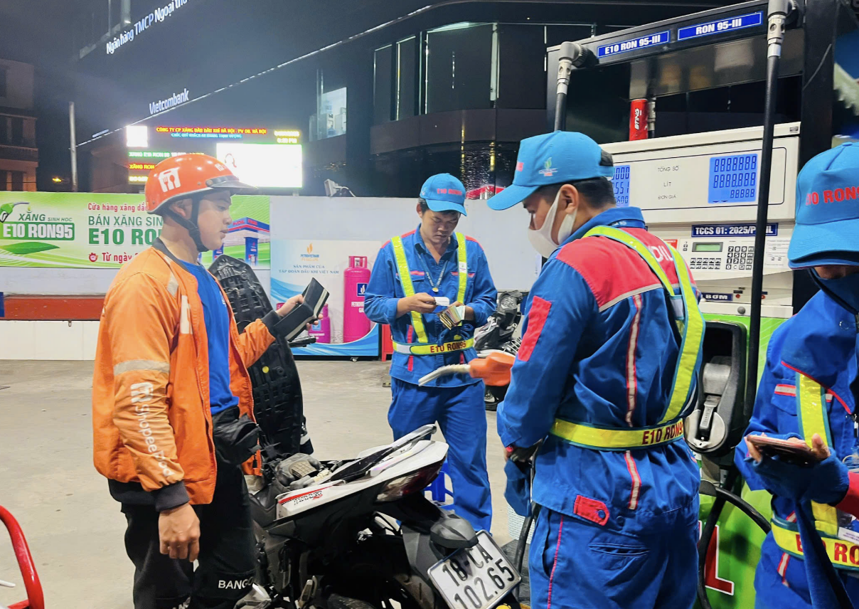 Giá xăng dầu trong nước hôm nay ngày 29/12/2025