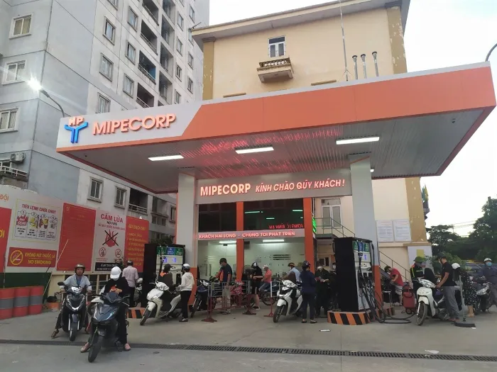 Việt Nam chi gần 1 tỷ USD cho nhập khẩu xăng dầu trong tháng 1